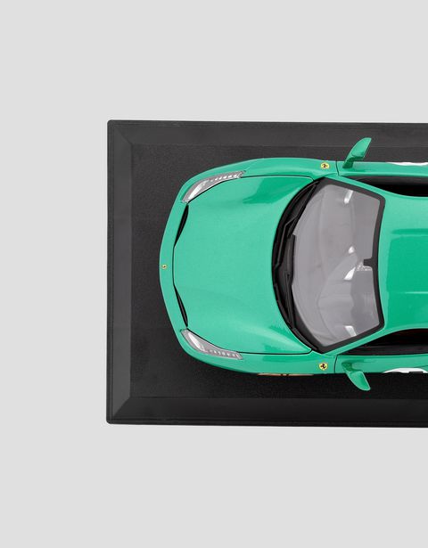 Scuderia Ferrari Online Store - Ferrari 488 GTB Green Jewel in 1:18 scale - Car Models 01:18