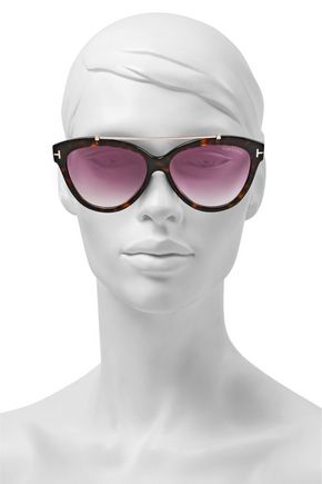 Click to view more detailed imagery on our partner's website Tom Ford Woman D-Frame Dark Brown