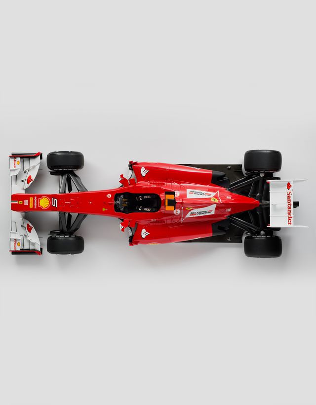 Scuderia Ferrari Online Store - Modelo Ferrari F2012 Alonso a escala 1:8 - Maquetas de coches 1_1.8