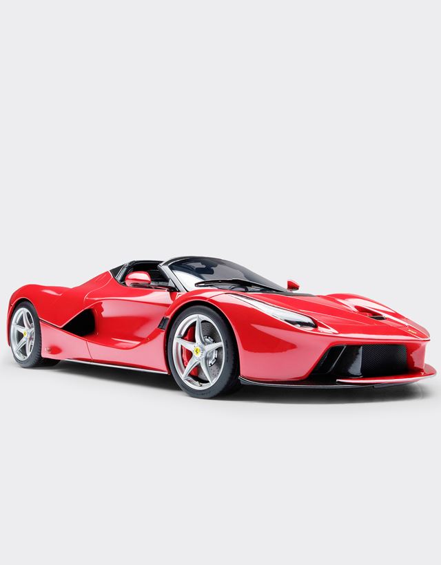 Scuderia Ferrari Online Store - Модель LaFerrari Aperta в масштабе 1:18 - Модели машины 1:18
