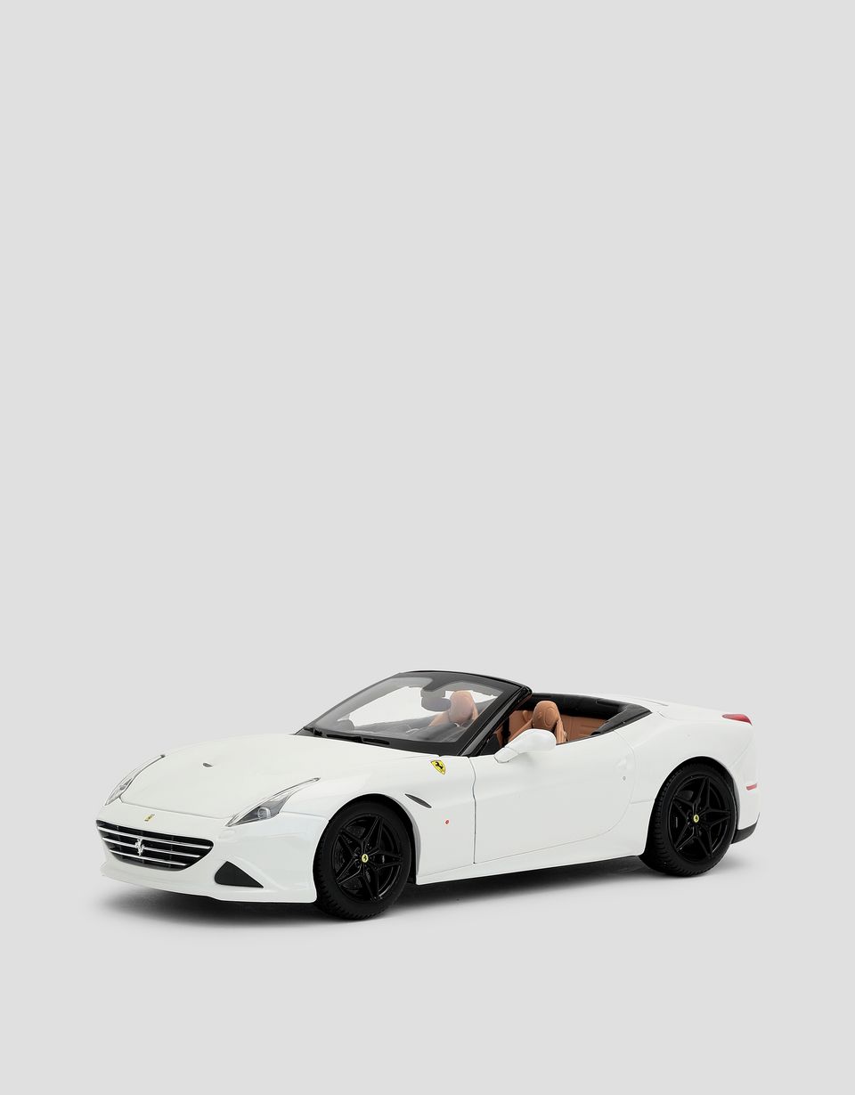 Ferrari Signature Ferrari California T (open top) 118 scale model Unisex