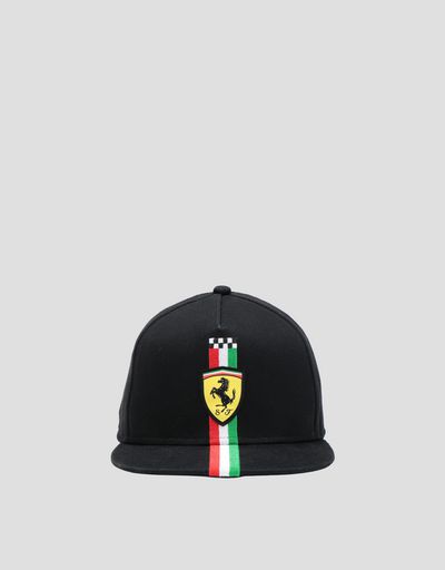 Cappellino bambino con bandiera italiana