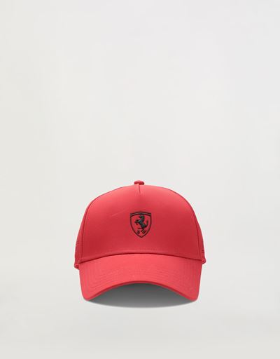 Cappellino con motivo traforato