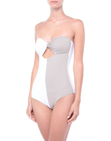 Слитный купальник