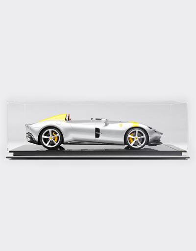 Scuderia Ferrari Online Store - Monza SP1 1:8 scale model - Car Models 1_1.8
