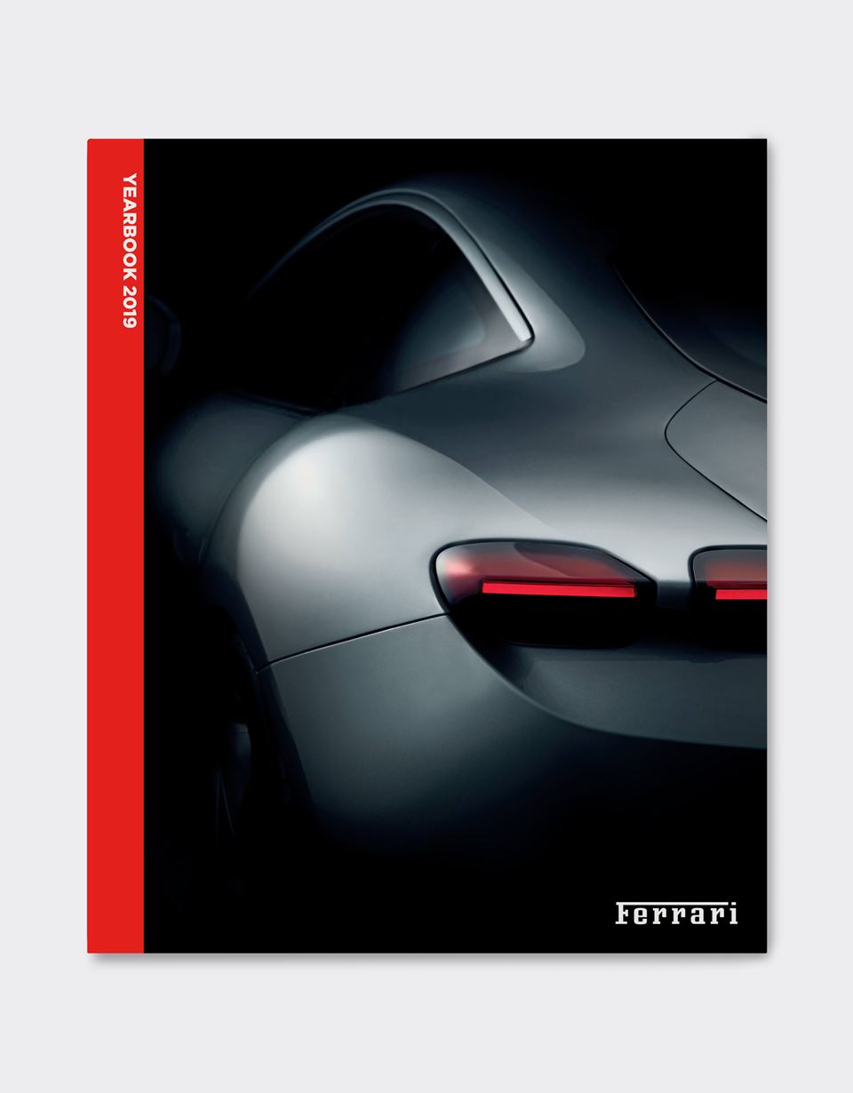 The Official Ferrari Magazine Numero 45 Annuario 2019 Ferrari Unisex Scuderia Ferrari Store Ufficiale