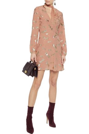 الملابس | 70% تخفيض يصل إلى | THE OUTNET