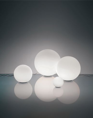 фото Настольная лампа Artemide