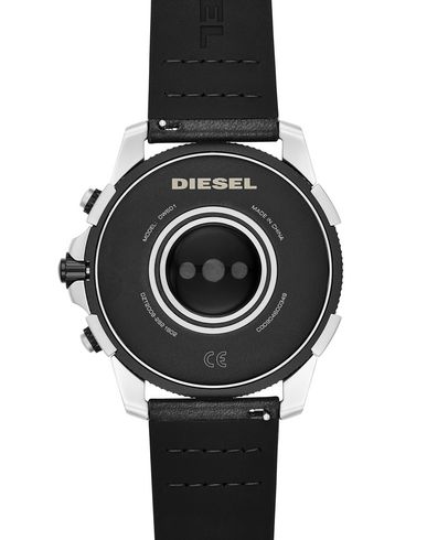 фото Умные часы Diesel