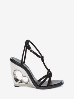 Sandalen mit skulpturalem Keilabsatz Sandalen mit skulpturalem Keilabsatz